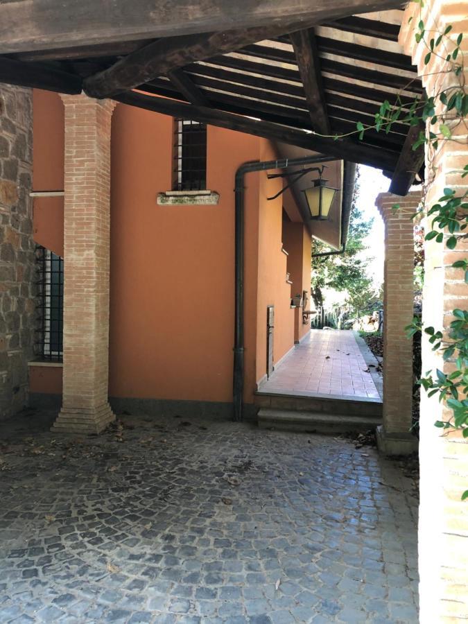 Isola Sul Lago Nemi Exterior foto